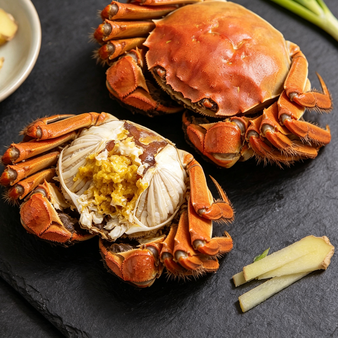Steamed Whole Crabs with Noodles
